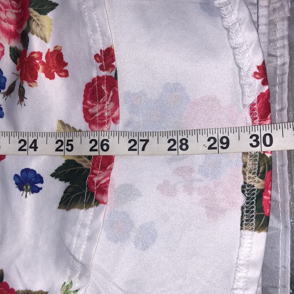 ☀️ Silky floral blouse - Picture 7 of 7